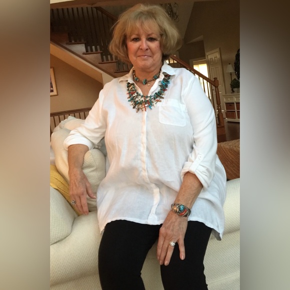 Meet your Posher, Sandy - Picture 3 of 17